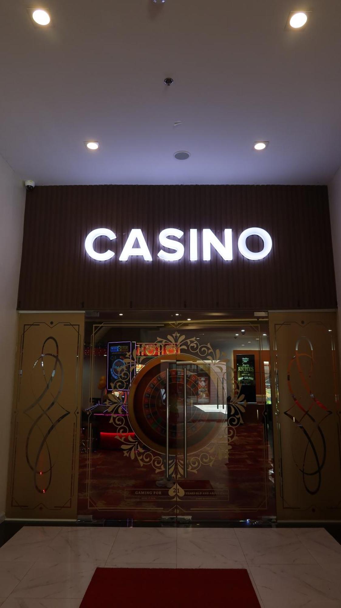 Centennial Inn Kawit Bagian luar foto